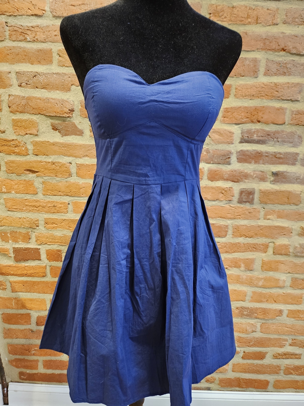 Rue21 Strapless Navy Blue Sweetheart Pleated Dress